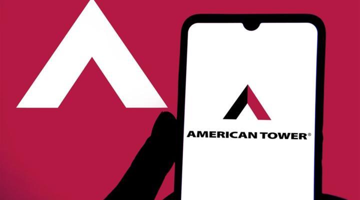 📡 American Tower Corporation (NYSE: AMT) – Fortress in the Storm or Rate-Sensitive Risk?