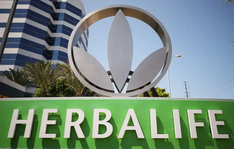 Does Herbalife (HLF) Pass the Legendary Investor Checklist? Full Value Analysis – May 2025