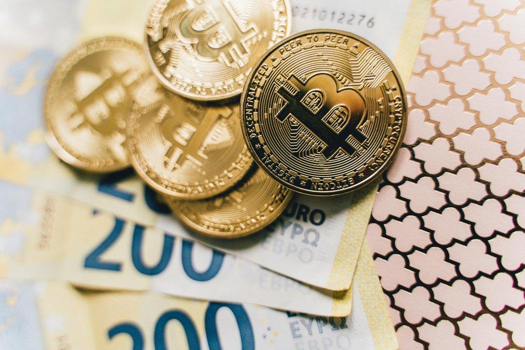 Bitcoin vs. Gold: The Battle for Global Financial Dominance and What It Means for Investors