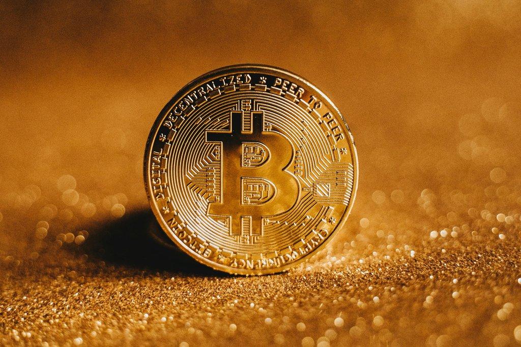 Bitcoin Hits Record High, US Tech Booms, and Global Markets Brace for 2025 Shocks!