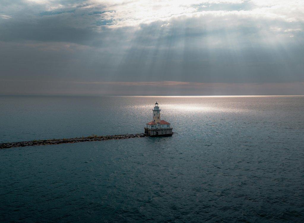Market Crossroads: Navigating Geopolitical Uncertainty, Energy Shifts, and Tech Turbulence