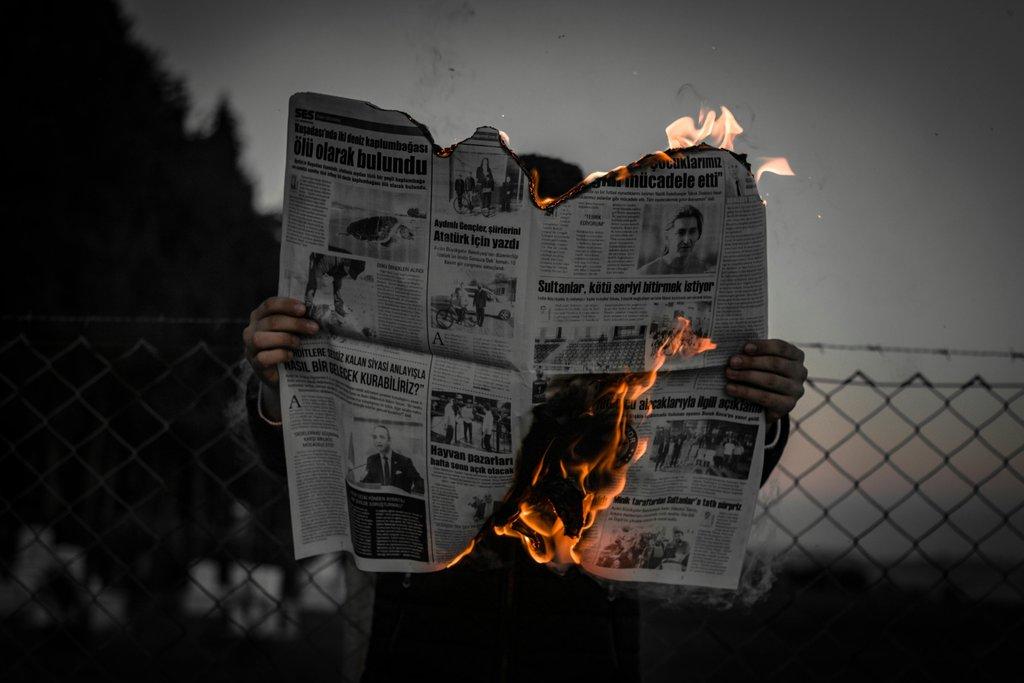 Market Turmoil: Fed Signals, Bitcoin Crash, and Global Currency Struggles Shake Investor Confidence